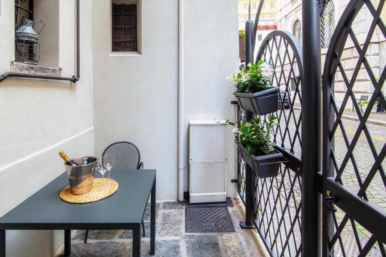 Suite Lo Storico - The House Of Travelers Como Ngoại thất bức ảnh