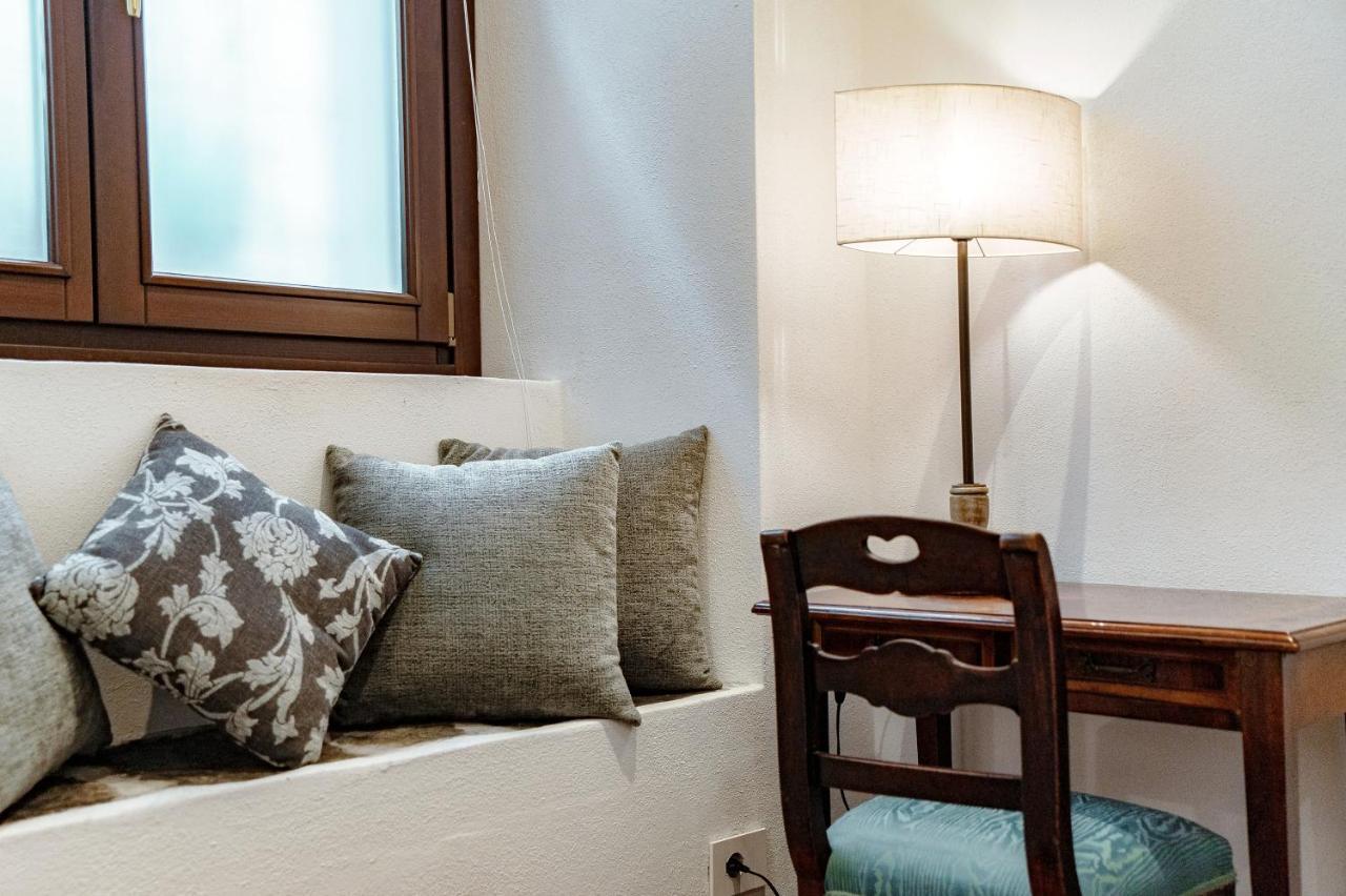 Suite Lo Storico - The House Of Travelers Como Ngoại thất bức ảnh