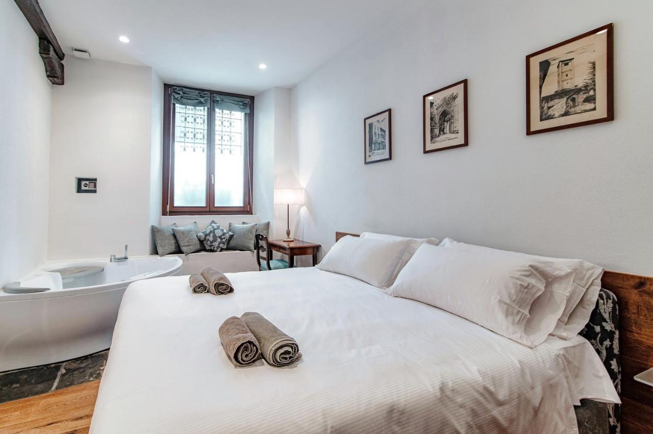 Suite Lo Storico - The House Of Travelers Como Ngoại thất bức ảnh