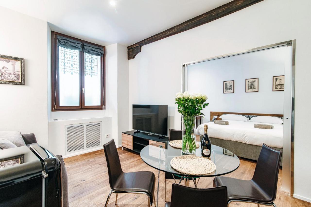 Suite Lo Storico - The House Of Travelers Como Ngoại thất bức ảnh