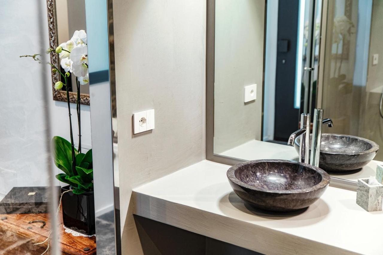 Suite Lo Storico - The House Of Travelers Como Ngoại thất bức ảnh